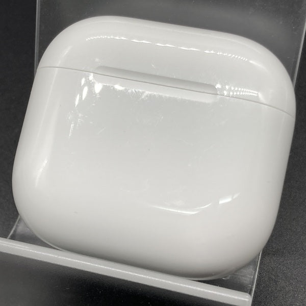 【中古】AirPods 4 MXP93J/A（アクティブノイズキャンセリング搭載）【秋葉原】