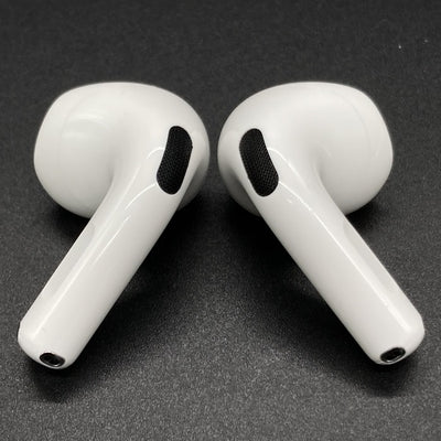 【中古】AirPods 4 MXP93J/A（アクティブノイズキャンセリング搭載）【秋葉原】