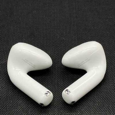 【中古】AirPods 4 MXP93J/A（アクティブノイズキャンセリング搭載）【秋葉原】
