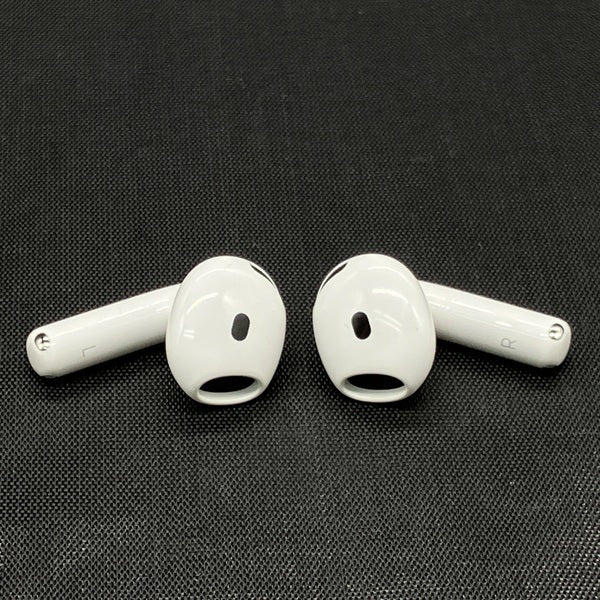 【中古】AirPods 4 MXP93J/A（アクティブノイズキャンセリング搭載）【秋葉原】