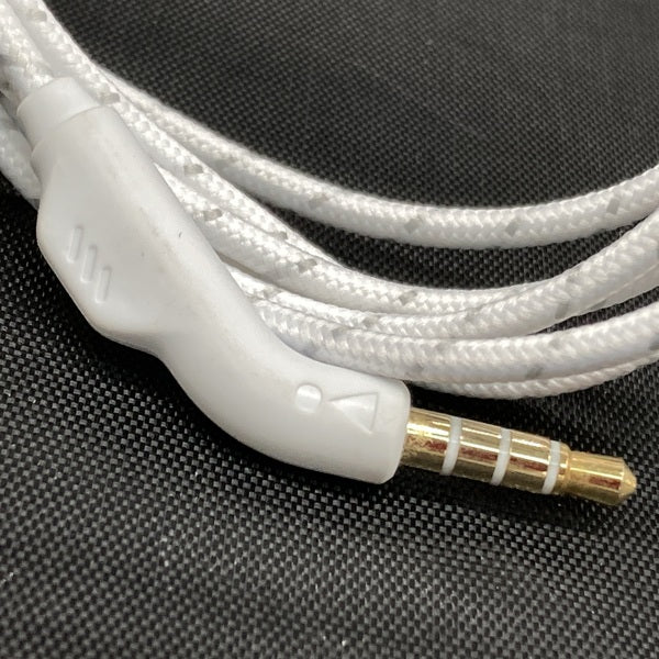 【中古】QUANTUM 100 ホワイト【Amazon.co.jp 限定カラー】【秋葉原】