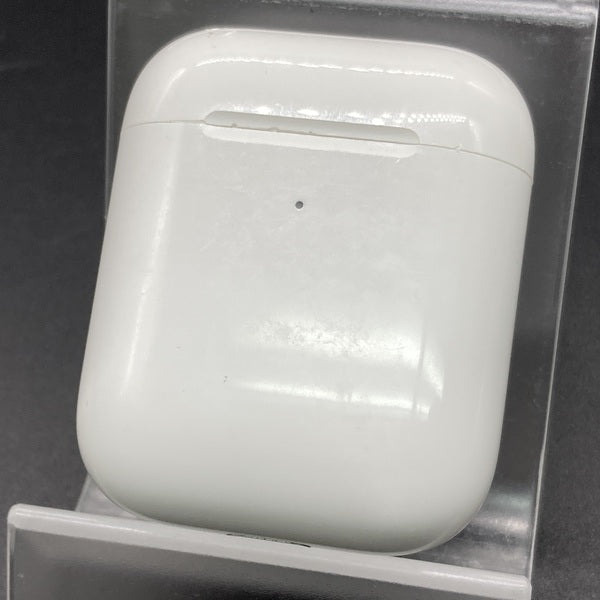 【中古】Air pods MRXJ2J/A WHITE 箱あり Apple 【中古】AirPods with Wireless Charging Case MRXJ2J-A