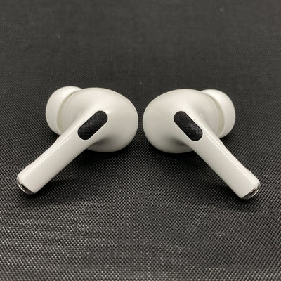 【中古】MagSafe充電ケース(USB-C)付きAirPods Pro(第2世代) MTJV3JA【秋葉原】