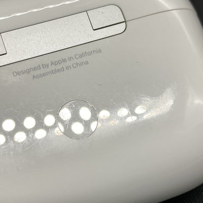 【中古】MagSafe充電ケース(USB-C)付きAirPods Pro(第2世代) MTJV3JA【秋葉原】
