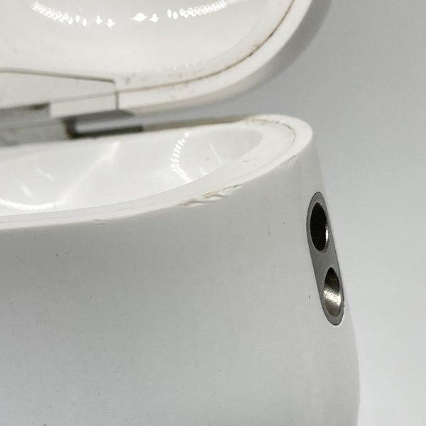 Apple 【中古】AirPods Pro (第2世代) 充電ケース (Lightning)【秋葉原