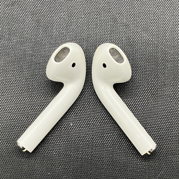 【中古】AirPods with Charging Case MV7N2J/A【秋葉原】