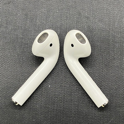 【中古】AirPods with Charging Case MV7N2J/A【秋葉原】
