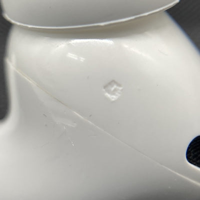 【中古】MagSafe充電ケース(USB-C)付きAirPods Pro(第2世代) MTJV3JA【名古屋】
