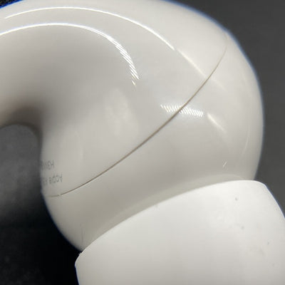 【中古】MagSafe充電ケース(USB-C)付きAirPods Pro(第2世代) MTJV3JA【日本橋】
