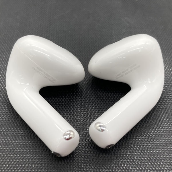 【中古】AirPods 4 MXP63J/A【秋葉原】