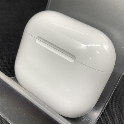 【中古】AirPods 4 MXP63J/A【秋葉原】