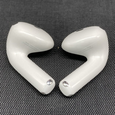 【中古】AirPods 4 MXP63J/A【秋葉原】