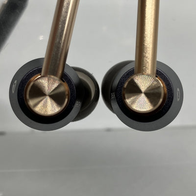 【中古】E1001 Triple-Driver In-Ear Headphones ゴールド【秋葉原】