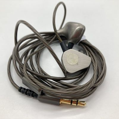 【中古】E100-J【秋葉原】