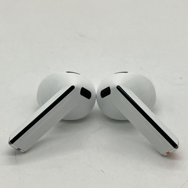 【中古】Galaxy Buds3 ホワイト 【SM-R530NZWAXJP】【秋葉原】
