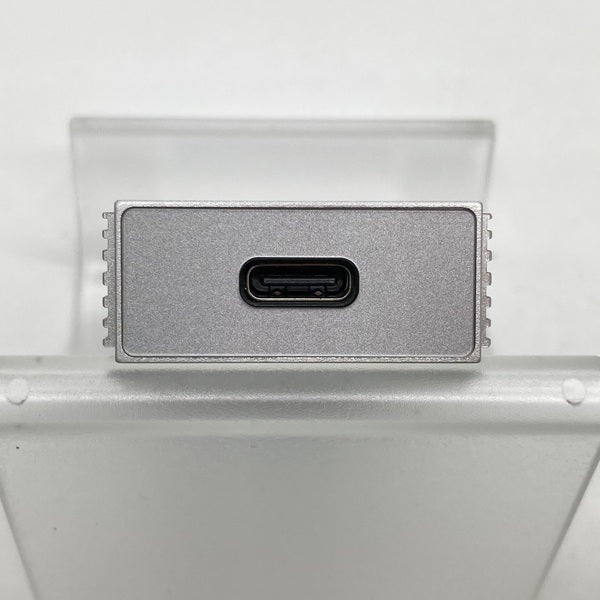 【中古】UA6 Silver【秋葉原】