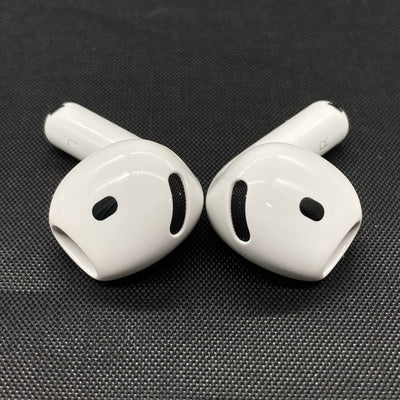 【中古】AirPods 4 MXP93J/A（アクティブノイズキャンセリング搭載）【秋葉原】