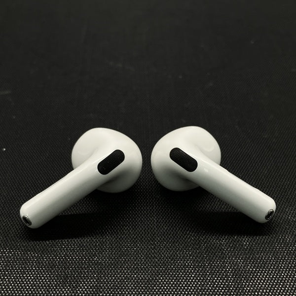 【中古】AirPods 4 MXP93J/A（アクティブノイズキャンセリング搭載）【秋葉原】