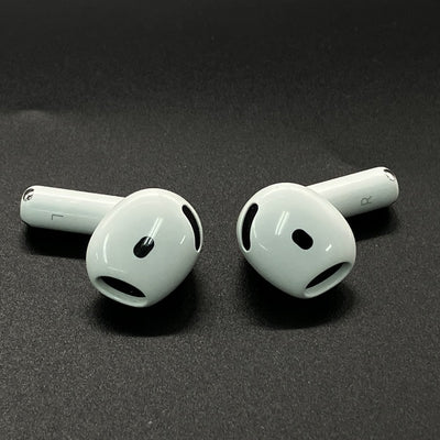 【中古】AirPods 4 MXP93J/A（アクティブノイズキャンセリング搭載）【秋葉原】