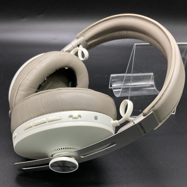 【中古】MOMENTUM Wireless ノイズキャンセルヘッドホン Sandy White 【M3AEBTXL SANDY WHITE】【名古屋】