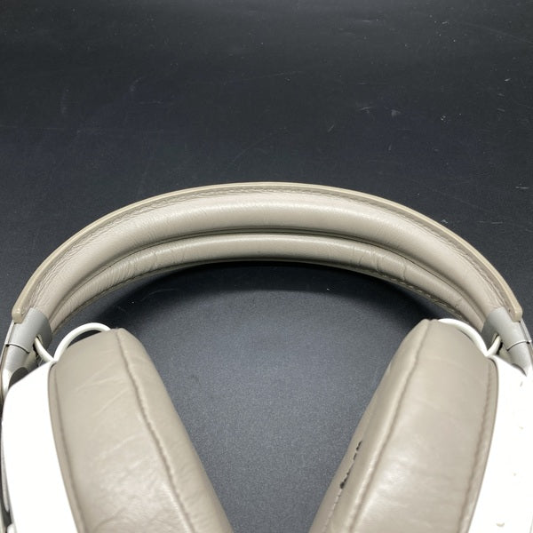 【中古】MOMENTUM Wireless ノイズキャンセルヘッドホン Sandy White 【M3AEBTXL SANDY WHITE】【名古屋】