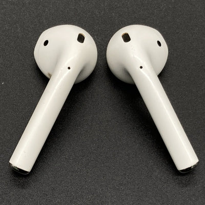【中古】AirPods with Charging Case MV7N2J/A【日本橋】