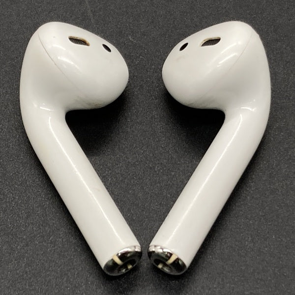 【中古】AirPods with Charging Case MV7N2J/A【日本橋】