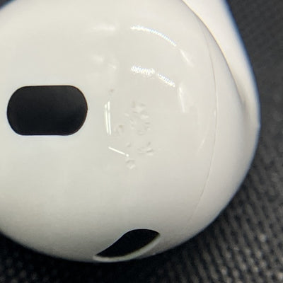【中古】MagSafe充電ケース(USB-C)付きAirPods Pro(第2世代) MTJV3JA【秋葉原】