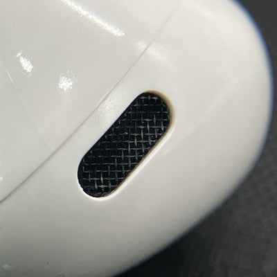 【中古】MagSafe充電ケース(USB-C)付きAirPods Pro(第2世代) MTJV3JA【秋葉原】