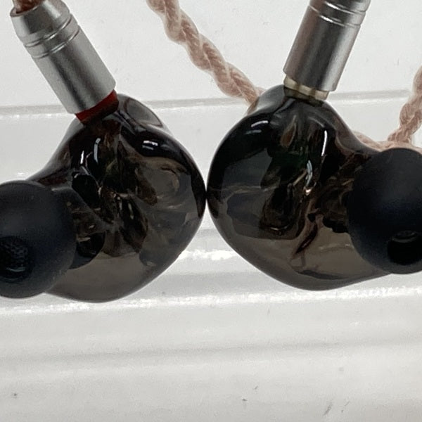 See audio 【中古】ANOU【秋葉原】 – e☆イヤホン