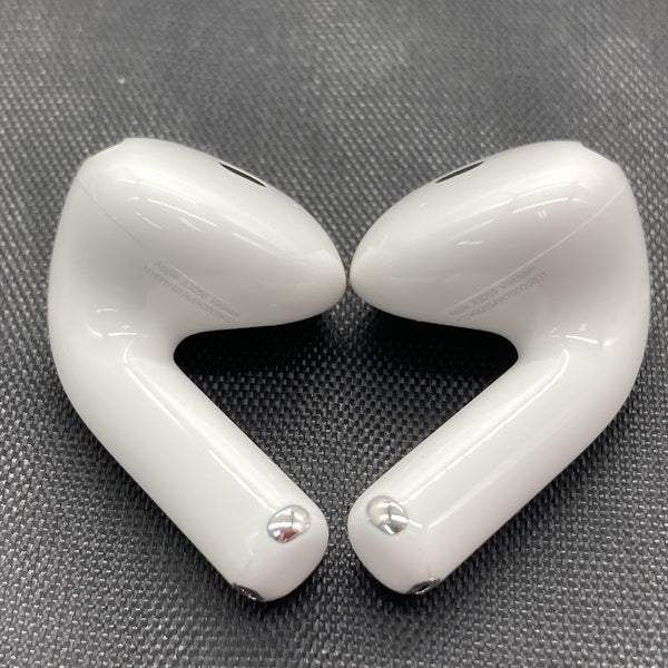 【中古】AirPods 4 MXP93J/A（アクティブノイズキャンセリング搭載）【秋葉原】