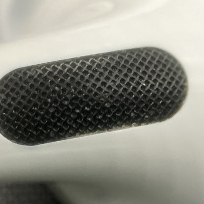 【中古】MagSafe充電ケース(USB-C)付きAirPods Pro(第2世代) MTJV3JA【秋葉原】