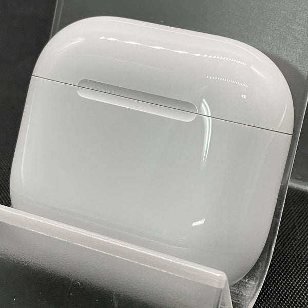 【中古】AirPods 4 MXP63J/A【秋葉原】