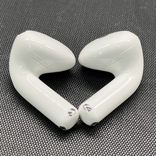 【中古】AirPods 4 MXP63J/A【秋葉原】