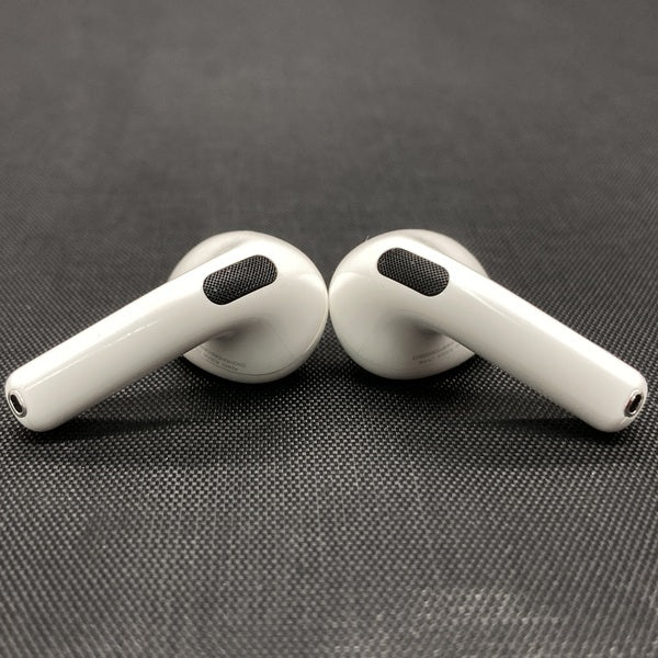 【中古】AirPods 4 MXP93J/A（アクティブノイズキャンセリング搭載）【日本橋】