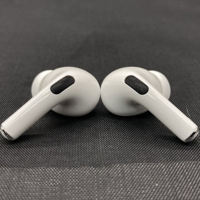 【中古】MagSafe充電ケース(USB-C)付きAirPods Pro(第2世代) MTJV3JA【秋葉原】