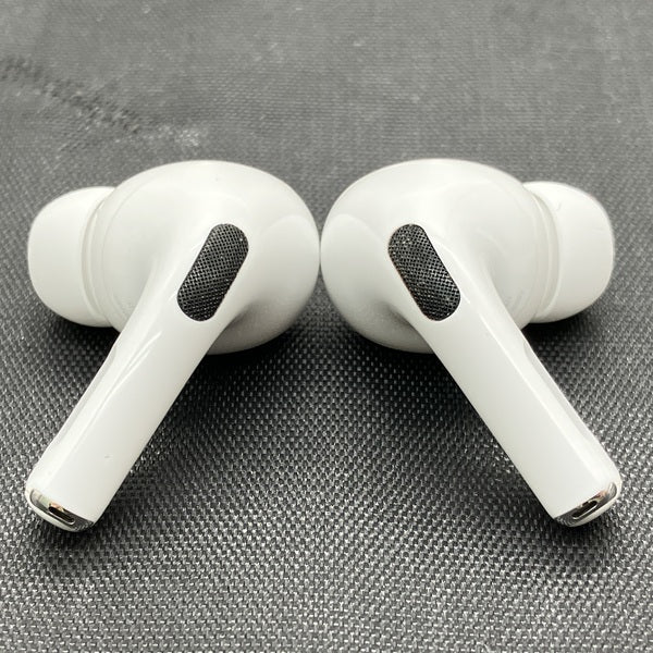 【中古】MagSafe充電ケース(USB-C)付きAirPods Pro(第2世代) MTJV3JA【秋葉原】