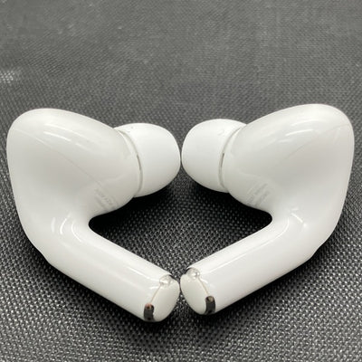 【中古】MagSafe充電ケース(USB-C)付きAirPods Pro(第2世代) MTJV3JA【秋葉原】