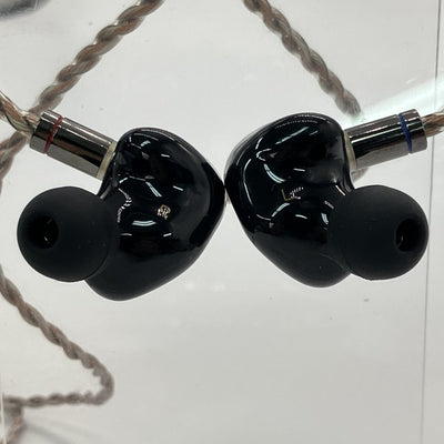 【中古】PERFORMER 8【秋葉原】