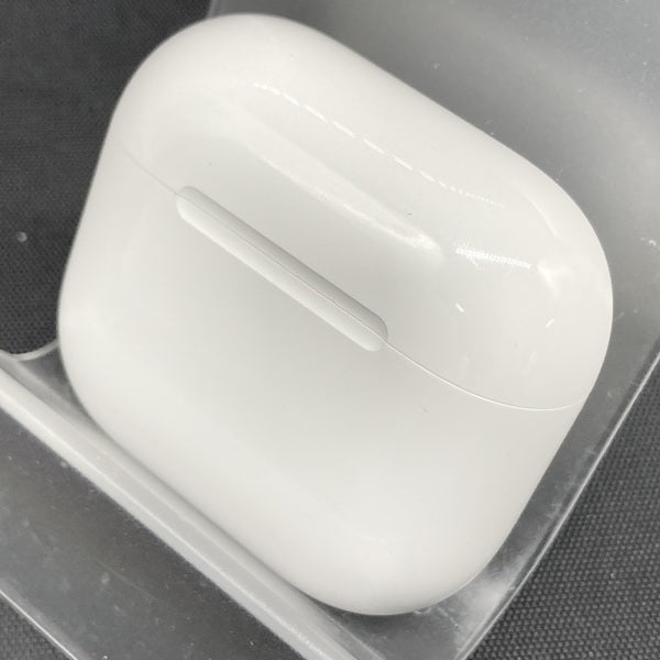 【中古】AirPods 4 MXP93J/A（アクティブノイズキャンセリング搭載）【秋葉原】