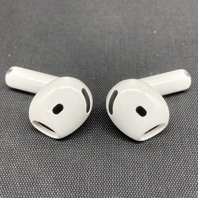 【中古】AirPods 4 MXP93J/A（アクティブノイズキャンセリング搭載）【秋葉原】
