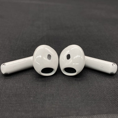 【中古】AirPods 4 MXP93J/A（アクティブノイズキャンセリング搭載）【秋葉原】