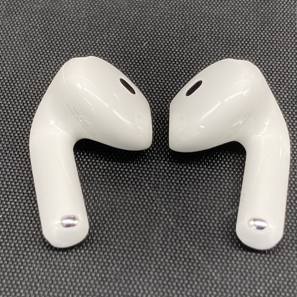 【中古】AirPods 4 MXP93J/A（アクティブノイズキャンセリング搭載）【秋葉原】
