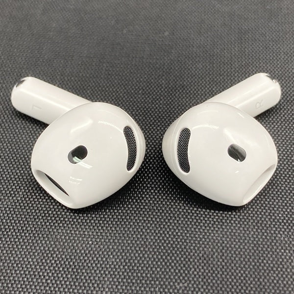 【中古】AirPods 4 MXP93J/A（アクティブノイズキャンセリング搭載）【秋葉原】