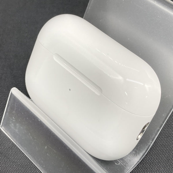 【中古】MagSafe充電ケース(USB-C)付きAirPods Pro(第2世代) MTJV3JA【秋葉原】