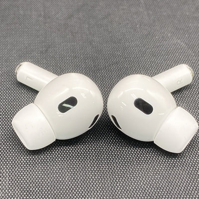 【中古】MagSafe充電ケース(USB-C)付きAirPods Pro(第2世代) MTJV3JA【秋葉原】