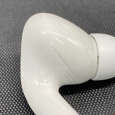 【中古】MagSafe充電ケース(USB-C)付きAirPods Pro(第2世代) MTJV3JA【秋葉原】
