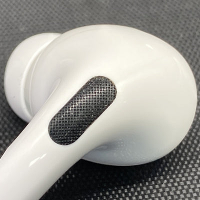 【中古】MagSafe充電ケース(USB-C)付きAirPods Pro(第2世代) MTJV3JA【秋葉原】
