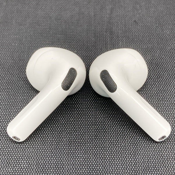 【中古】AirPods 4 MXP63J/A【日本橋】
