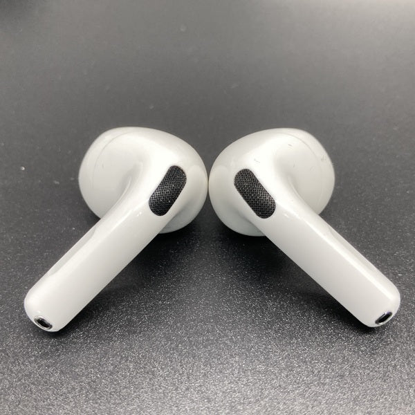 【中古】AirPods 4 MXP93J/A（アクティブノイズキャンセリング搭載）【秋葉原】